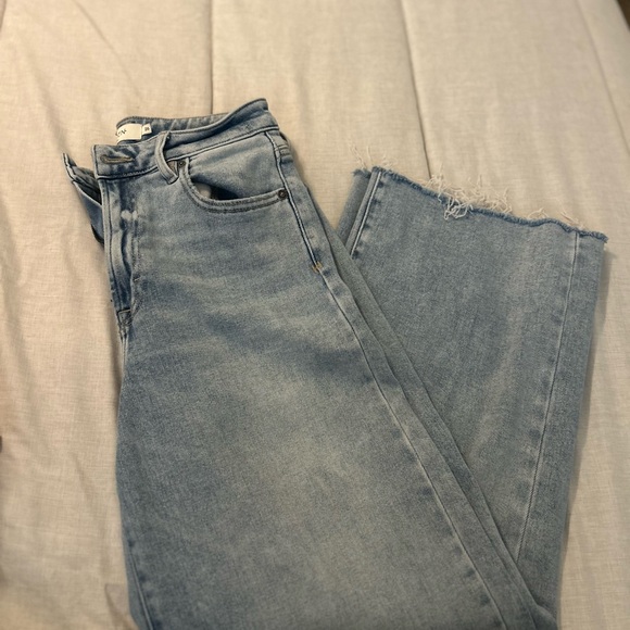 Chic Light Blue Cropped Jeans - Picture 1 of 2